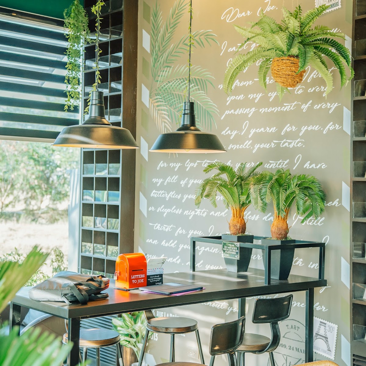 Dear Joe Valencia Coffee & Juice