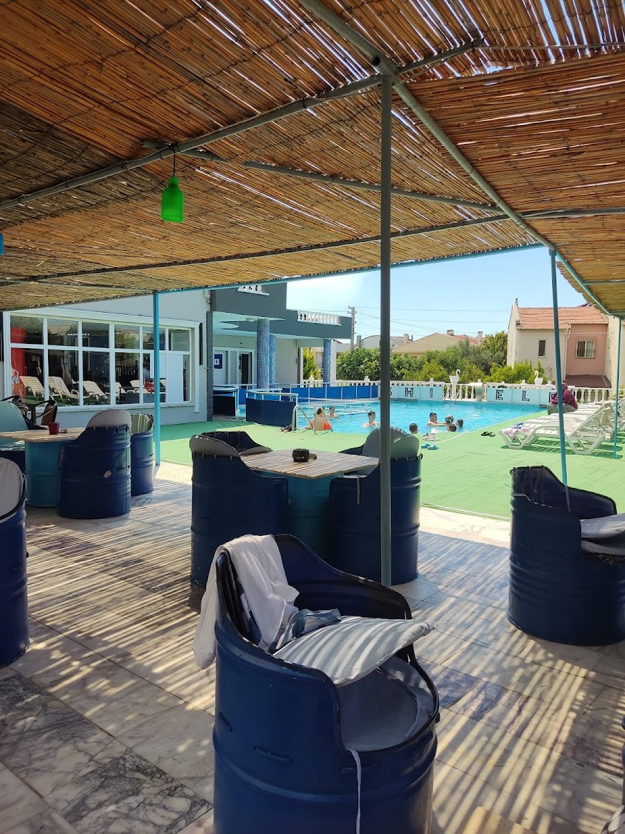 Shield Havuz Cafe &Bar