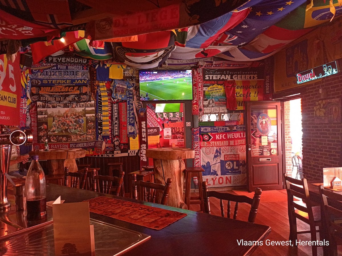 Café bij den Hollander