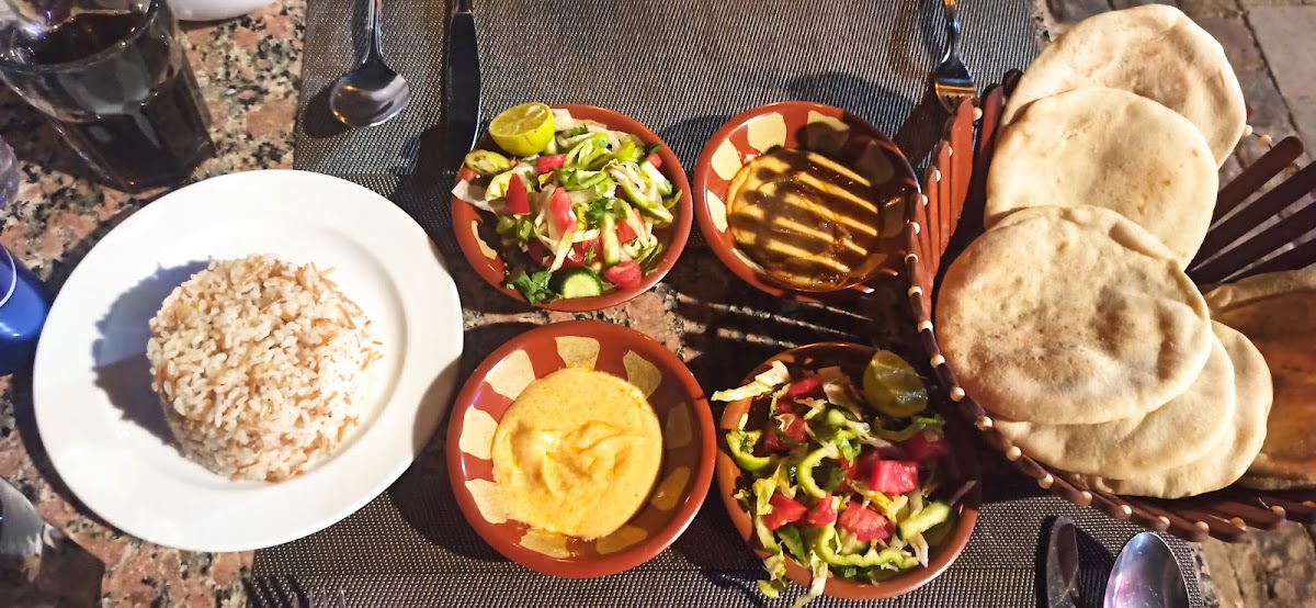 Tango cafe & restaurant