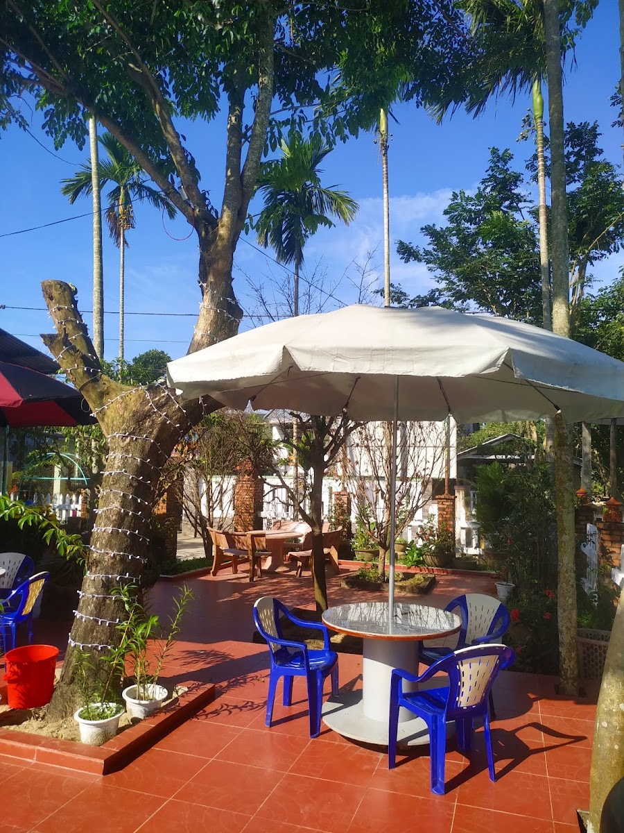 Cỏ Cafe - Cafe sân vườn & hồ bơi