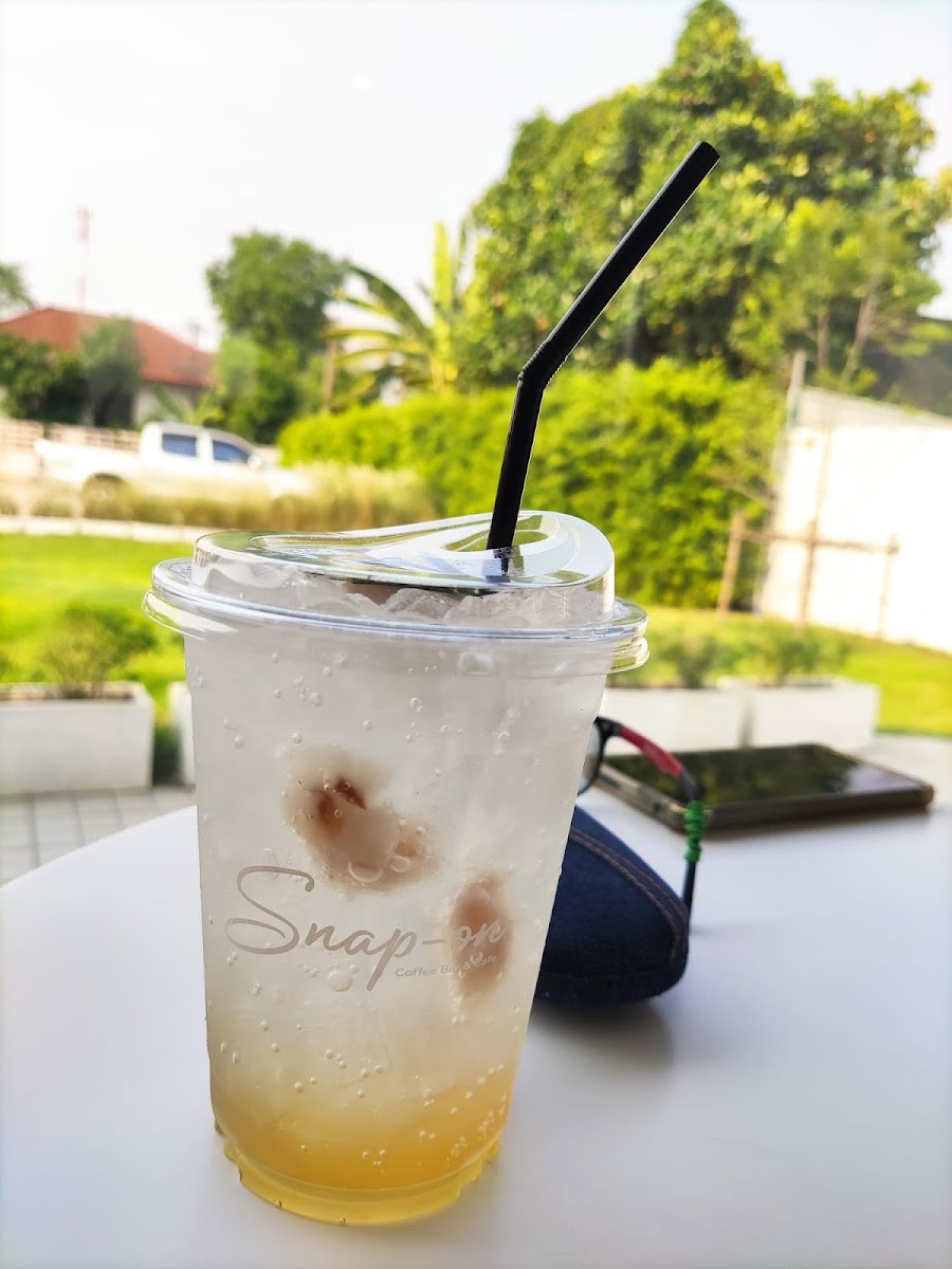 Snap-on Coffee Bar & Cafe - 6