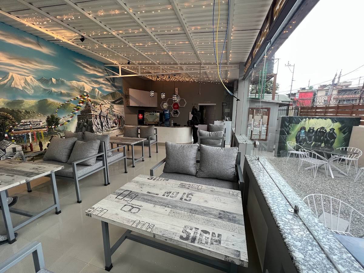 Yonzans Cafe & Restro