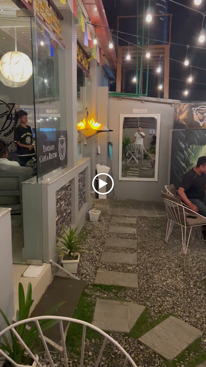 Yonzans Cafe & Restro - 2