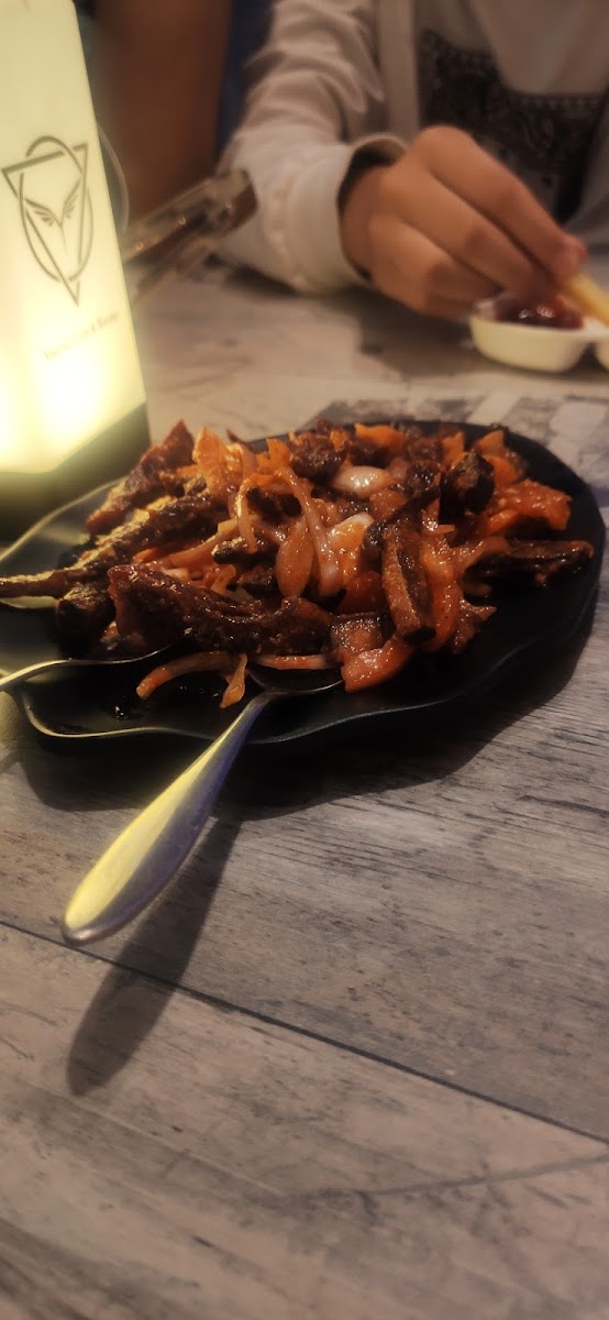 Yonzans Cafe & Restro - 7