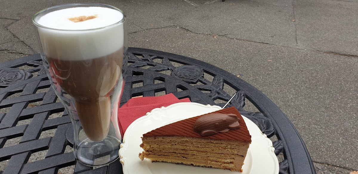 Schokoladen Laden & Cafe SIX SINNE - 5