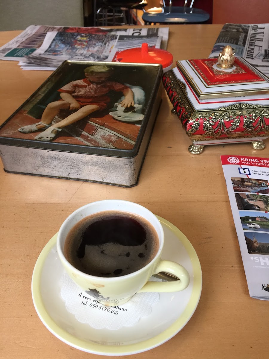 Cafe Voltaire Den Bosch - 6