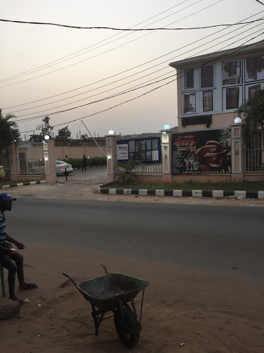 Metro Cafe, Karoke, Night Club, Gym