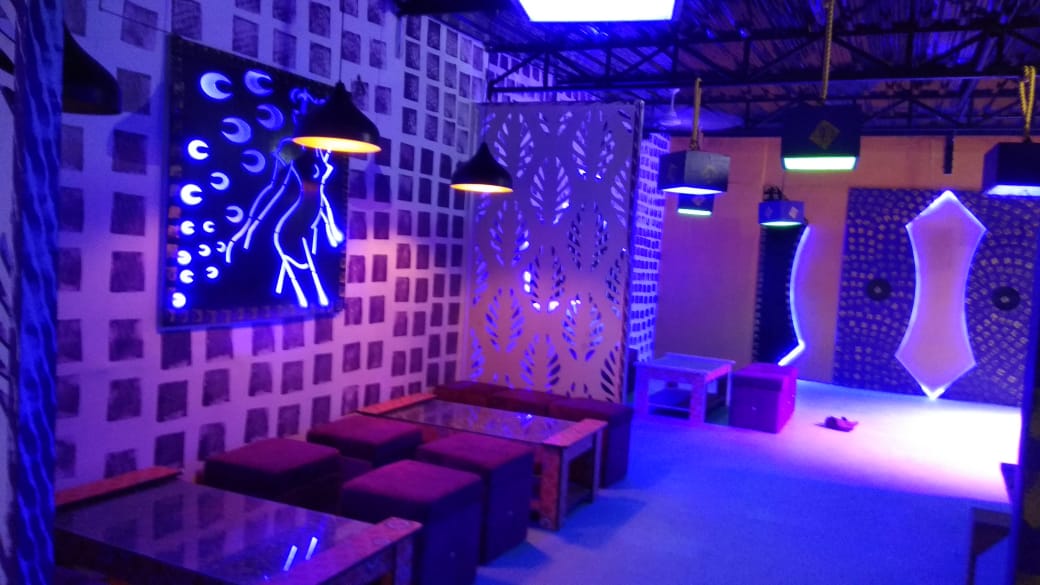 Crescent Cafe And Lounge