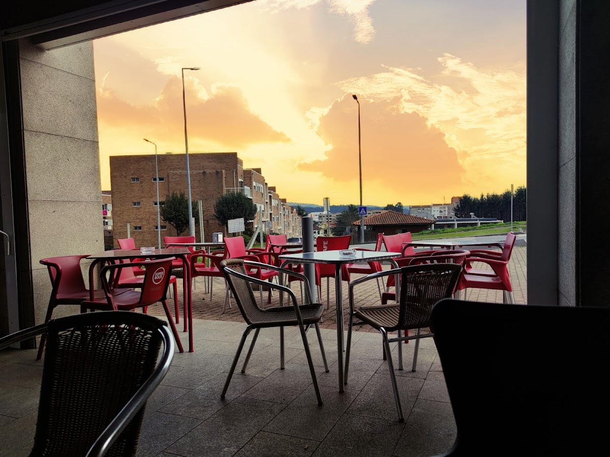 Laços Dourados - Pão Quente e Cafetaria Lda - 4