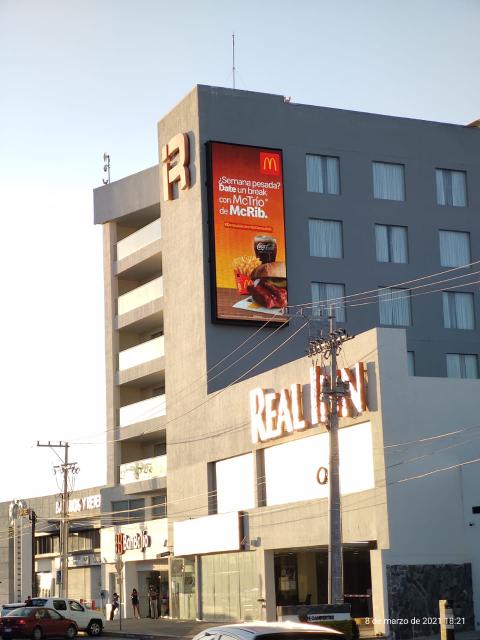 Starbucks Celaya Campestre