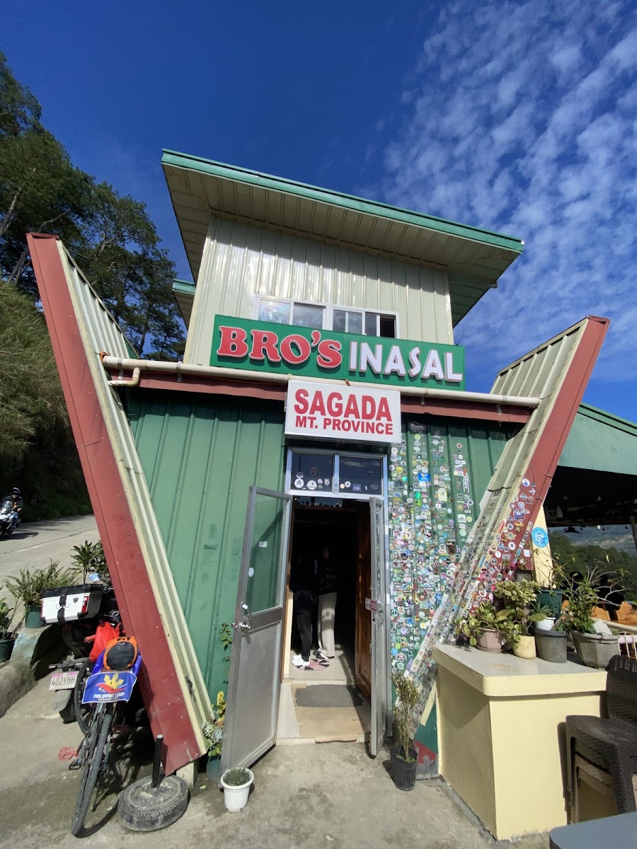 Isang wow cafe by the clouds