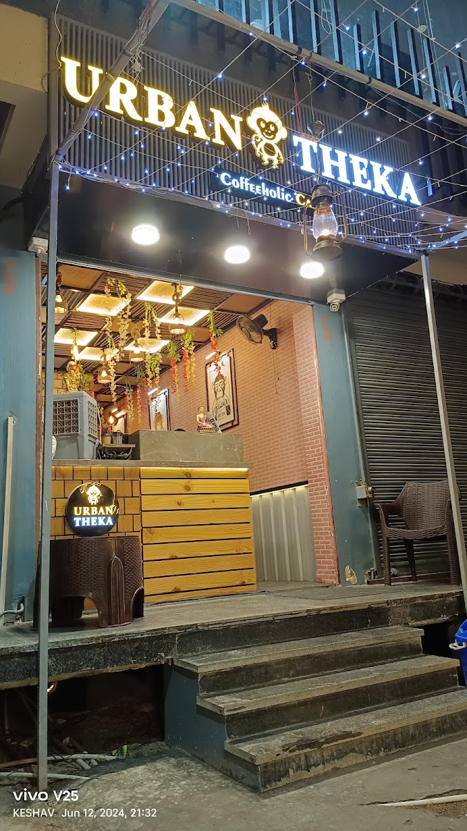 Urban Theka Coffeeholic [Best Cafe in Ajmer]