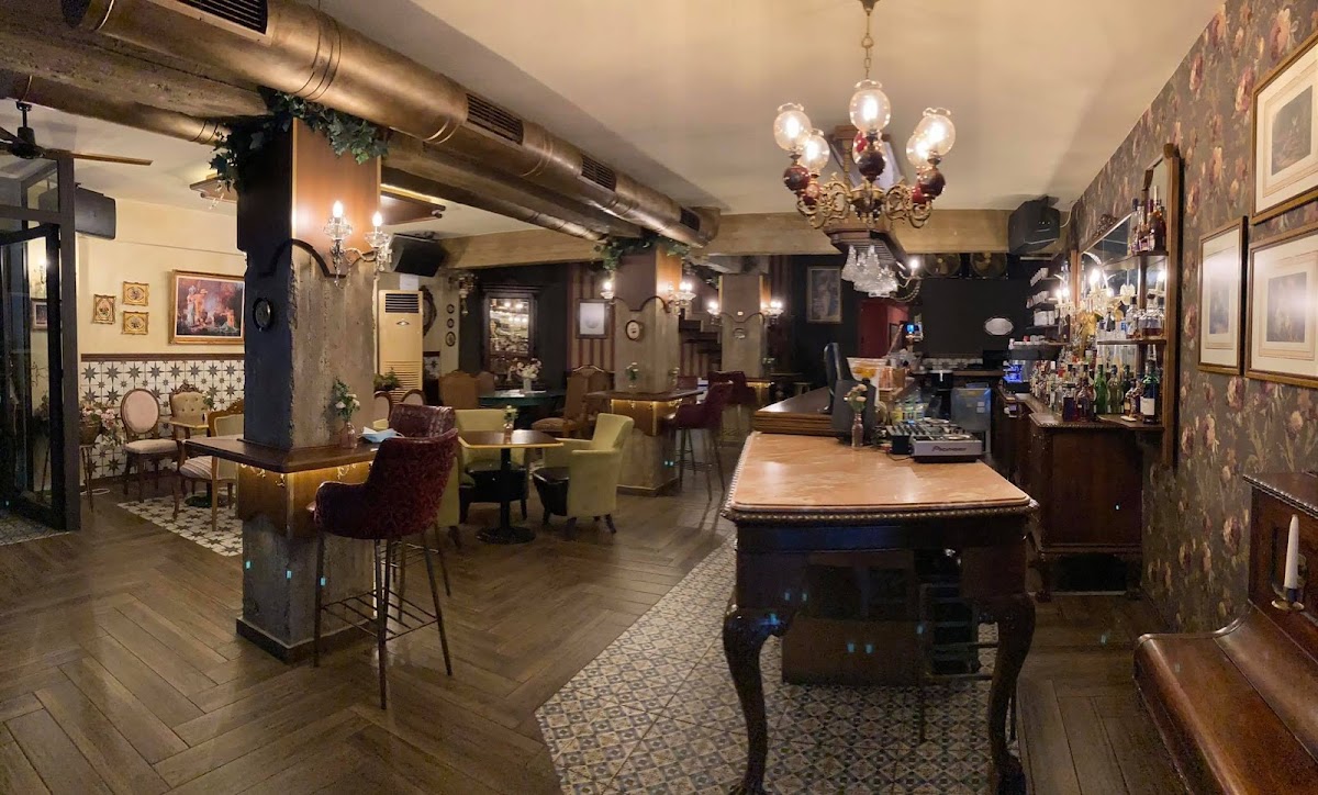 Berlin Cafe & Brasserie