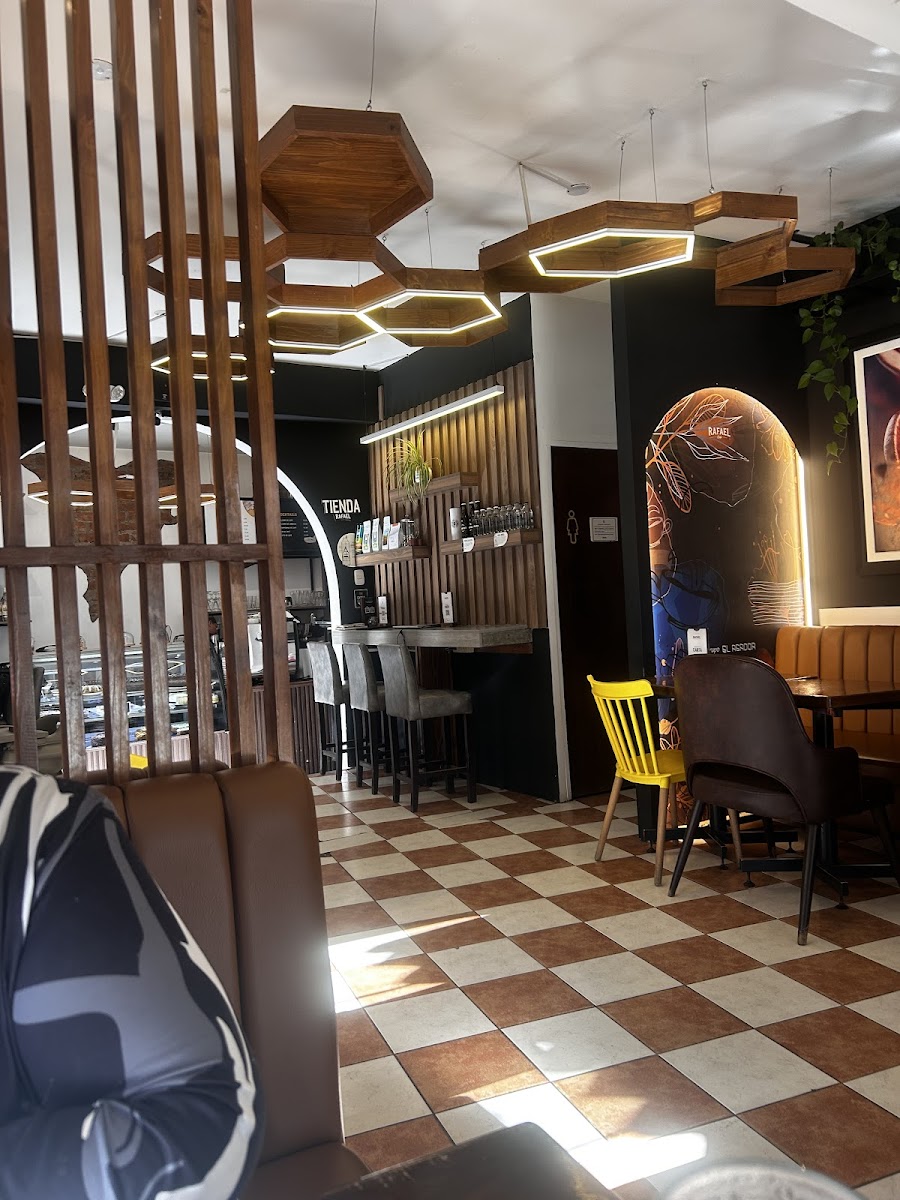 Rafael Café