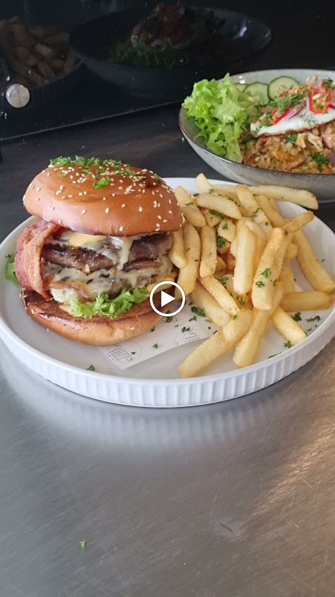 Cafe & Bar on Whites Hill - 2