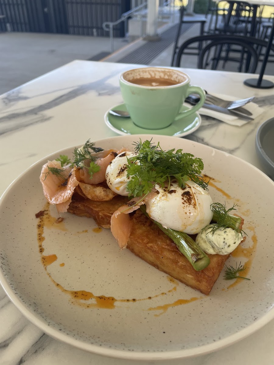 Cafe & Bar on Whites Hill - 6