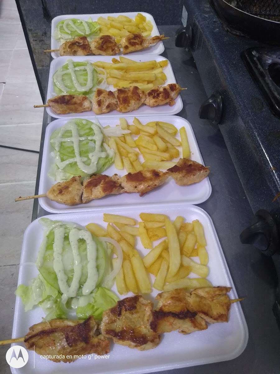 La esquina del buñuelo y el pollo a la broster