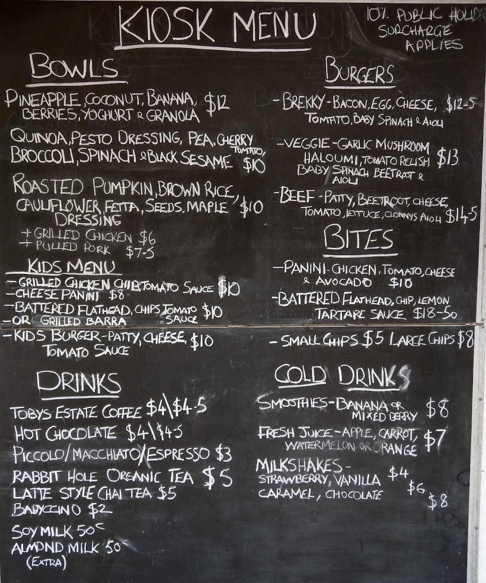 Clonny's On The Beach - 2