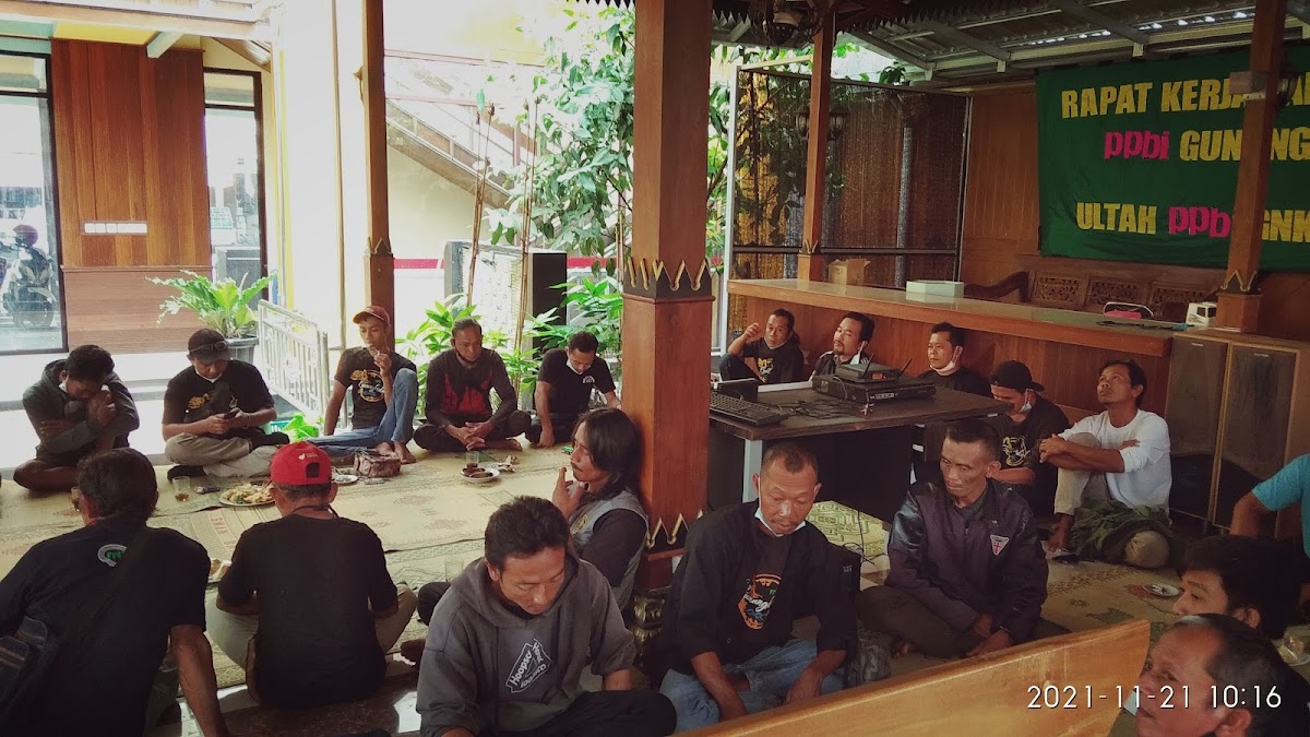 Cafe Trader 303 Wisanggeni - 6