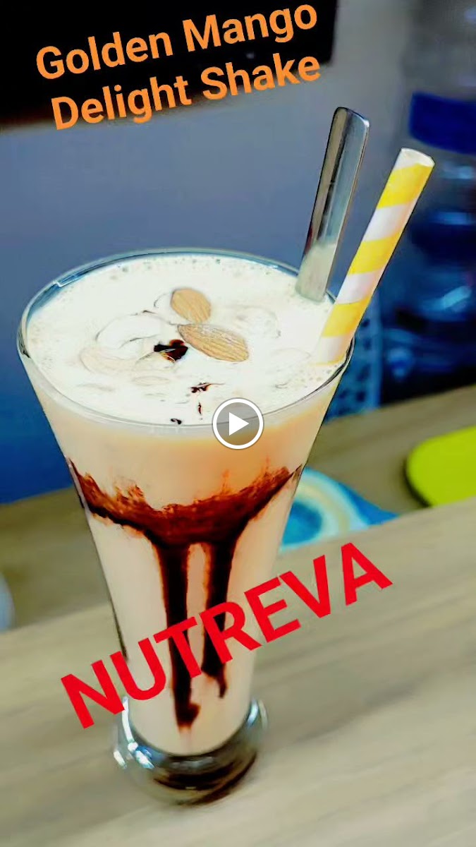 SHAKE 'N NUTREVA