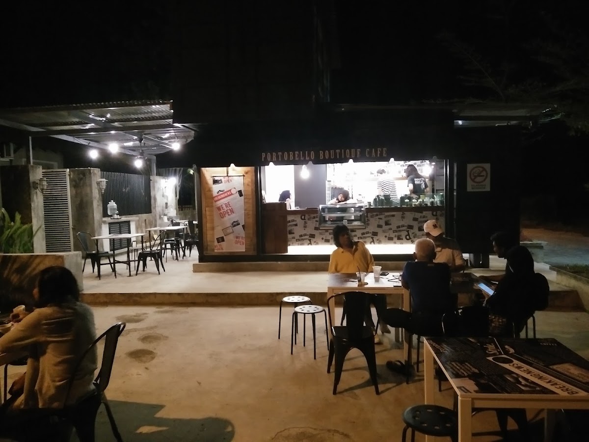 Portobello Boutique Cafe - 9