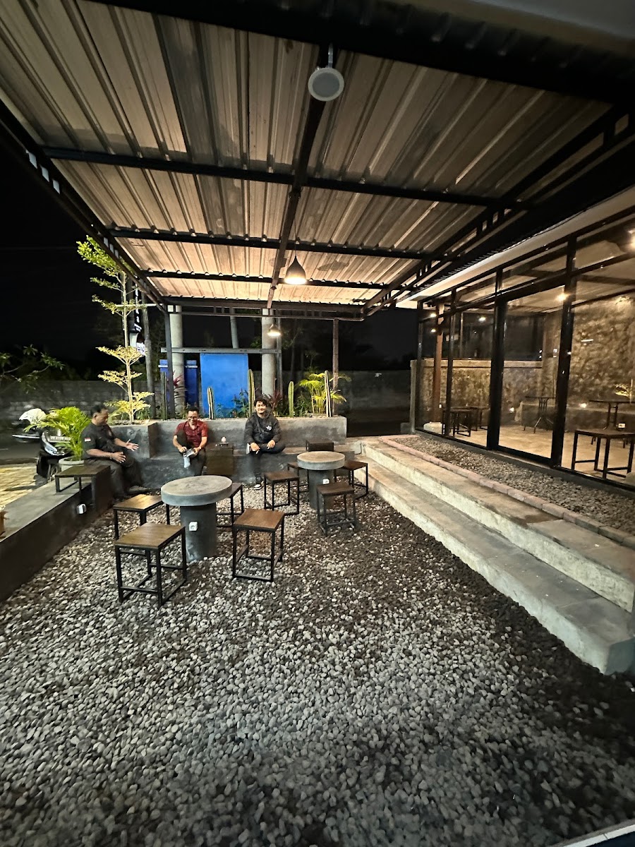 Moto Kopi & Toast Kertalangu