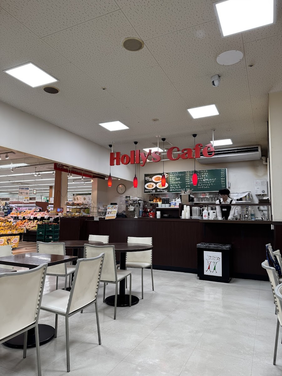 Holly’s Café - Daiei Konan