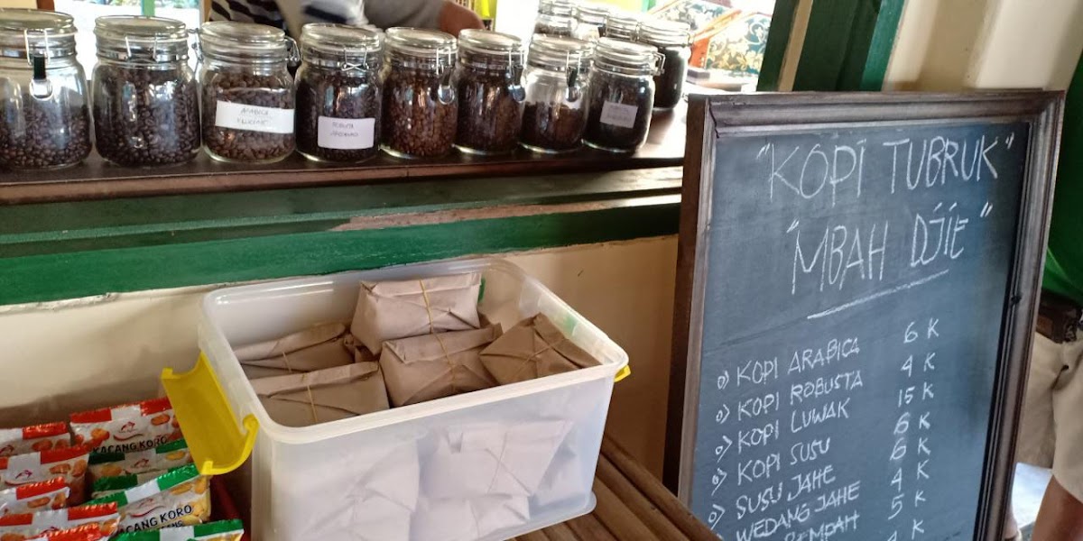 Warkop Mbah Djie [ Coffee Space and Food ]