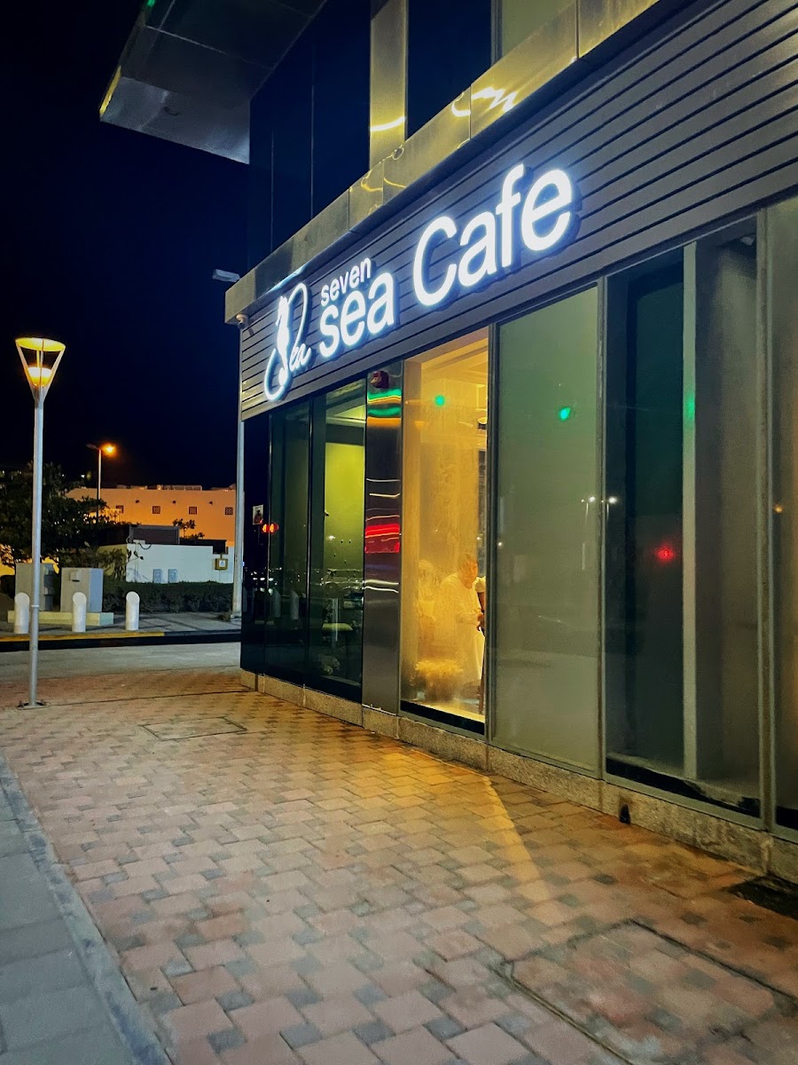 7 Sea Specialty cafe