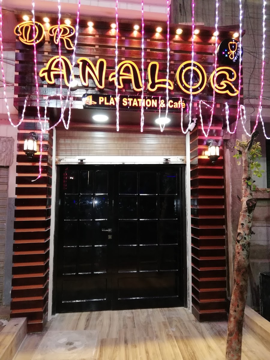 Dr.Analog playstation and cafe