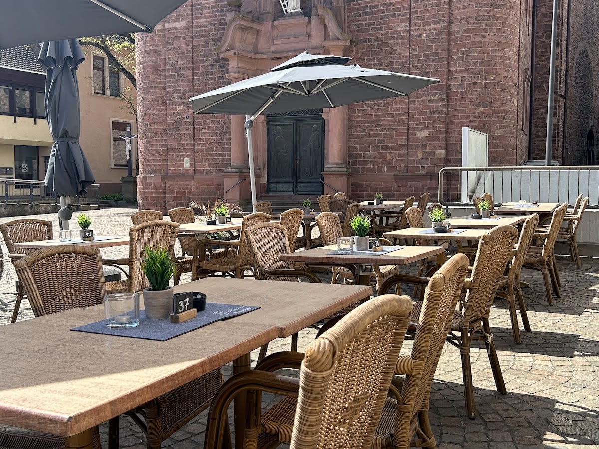 Das Kapitol – Café · Bar · Lounge