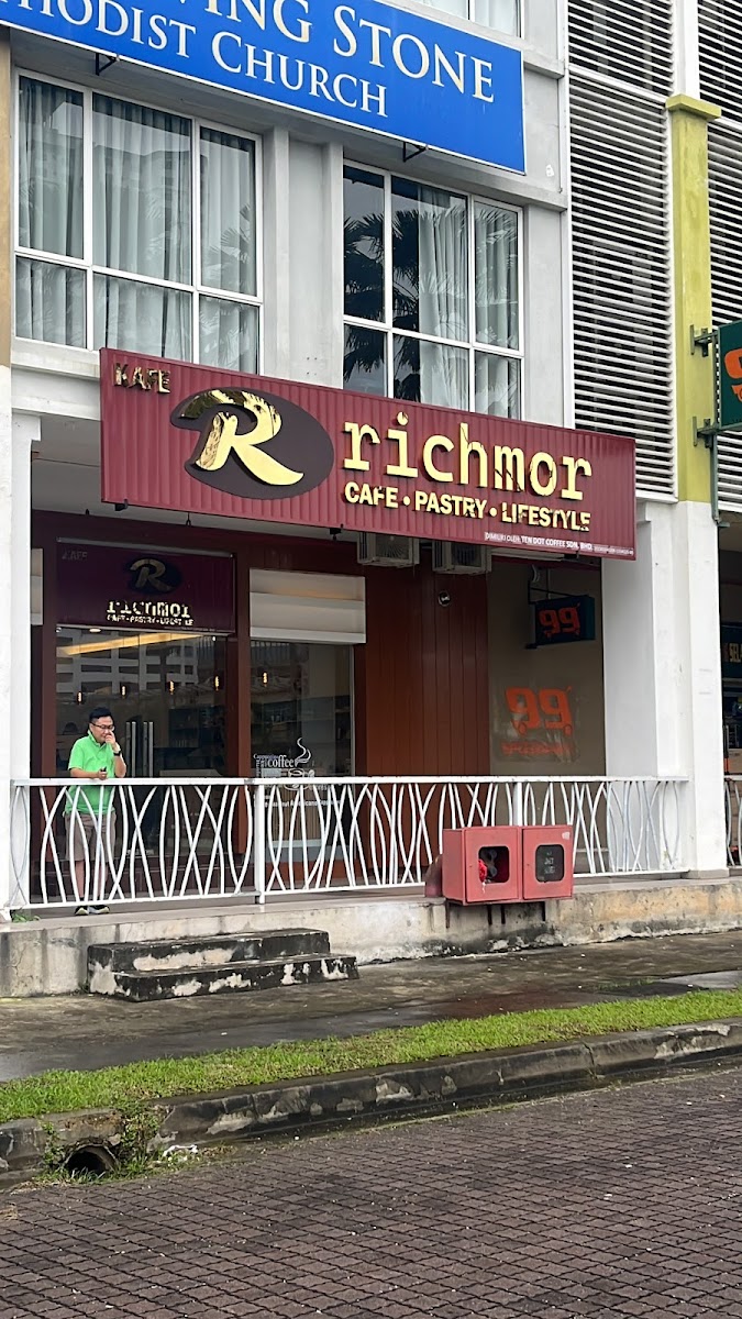 Richmor Cafe