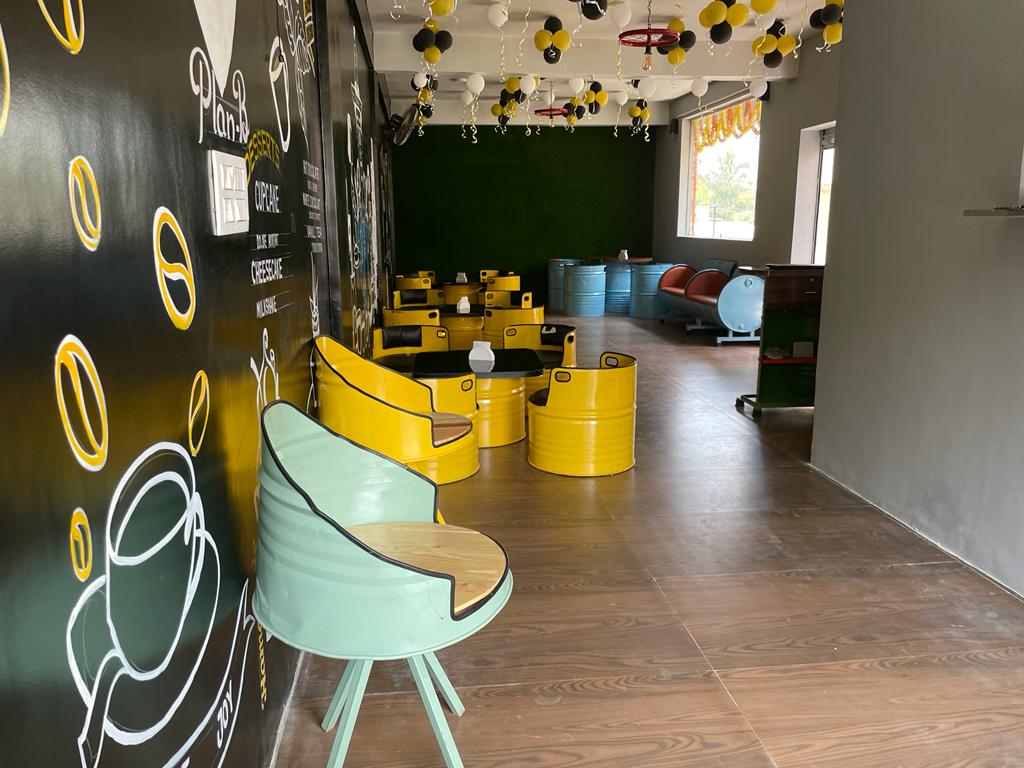 Plan-Big | Café & Family Restaurant ಪ್ಲಾನ್-ಬಿ | ಕೆಫೆ ಮತ್ತು ಫ್ಯಾಮಿಲಿ ರೆಸ್ಟೋರೆಂಟ್