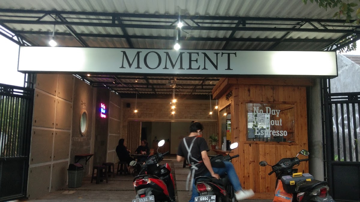 Moment coffee
