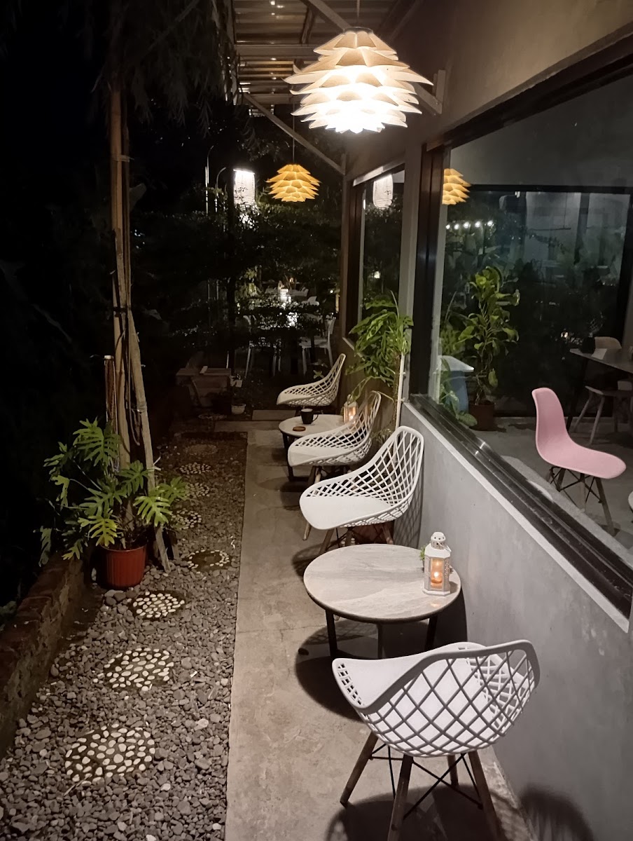 Cafe SEKARJAGAD. - 4