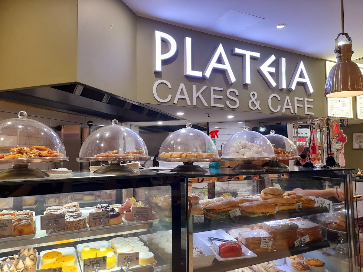 Plateia Cakes & Cafe