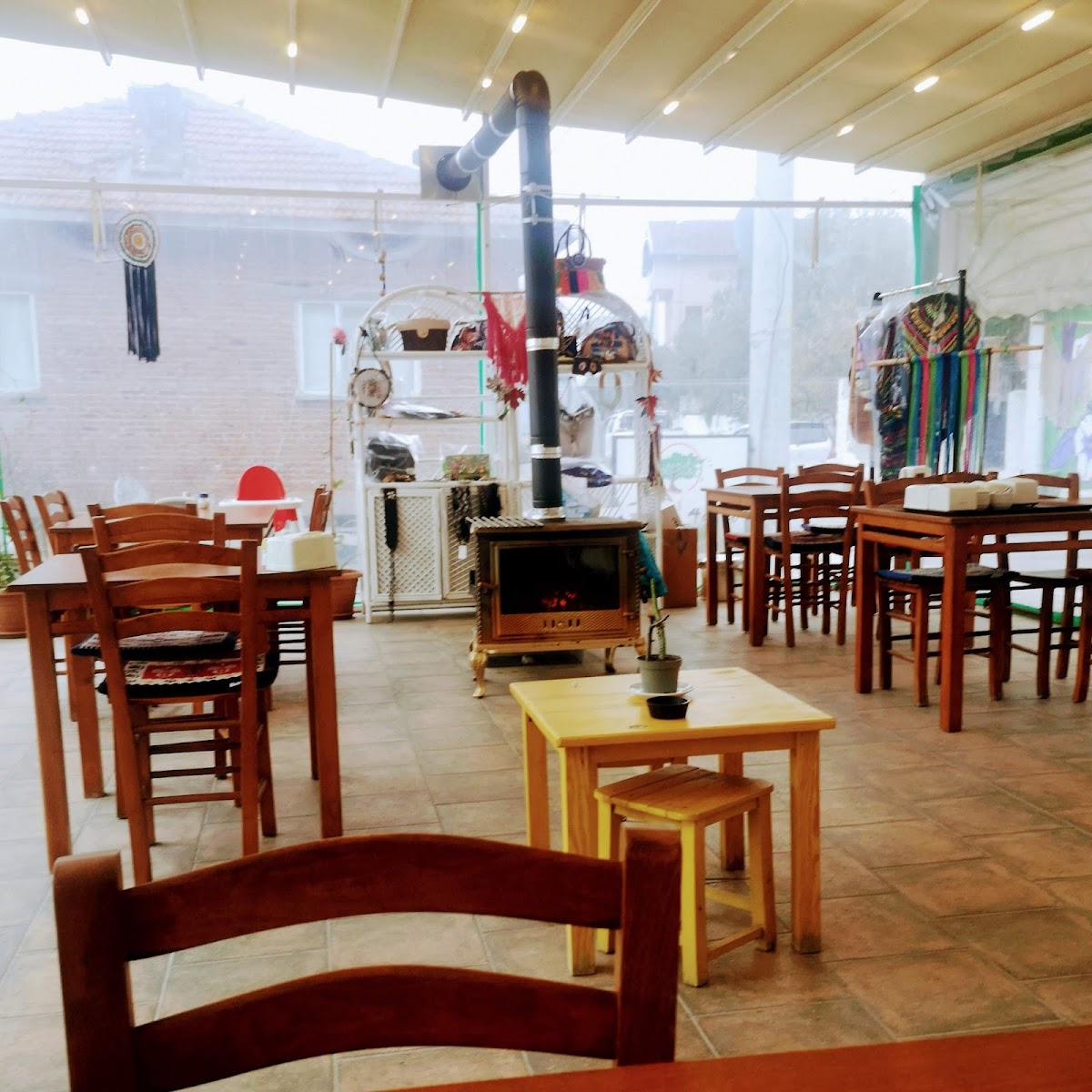 Dilek Ağacı Gölyazı