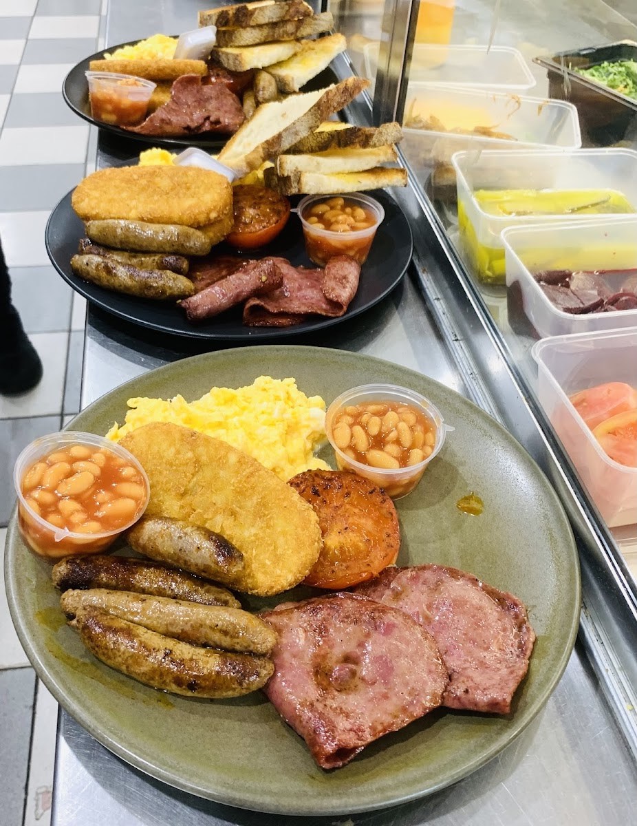 Benaroon Cafe & Pizza - 9