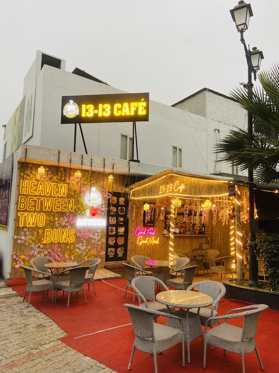 13 13 CAFE
