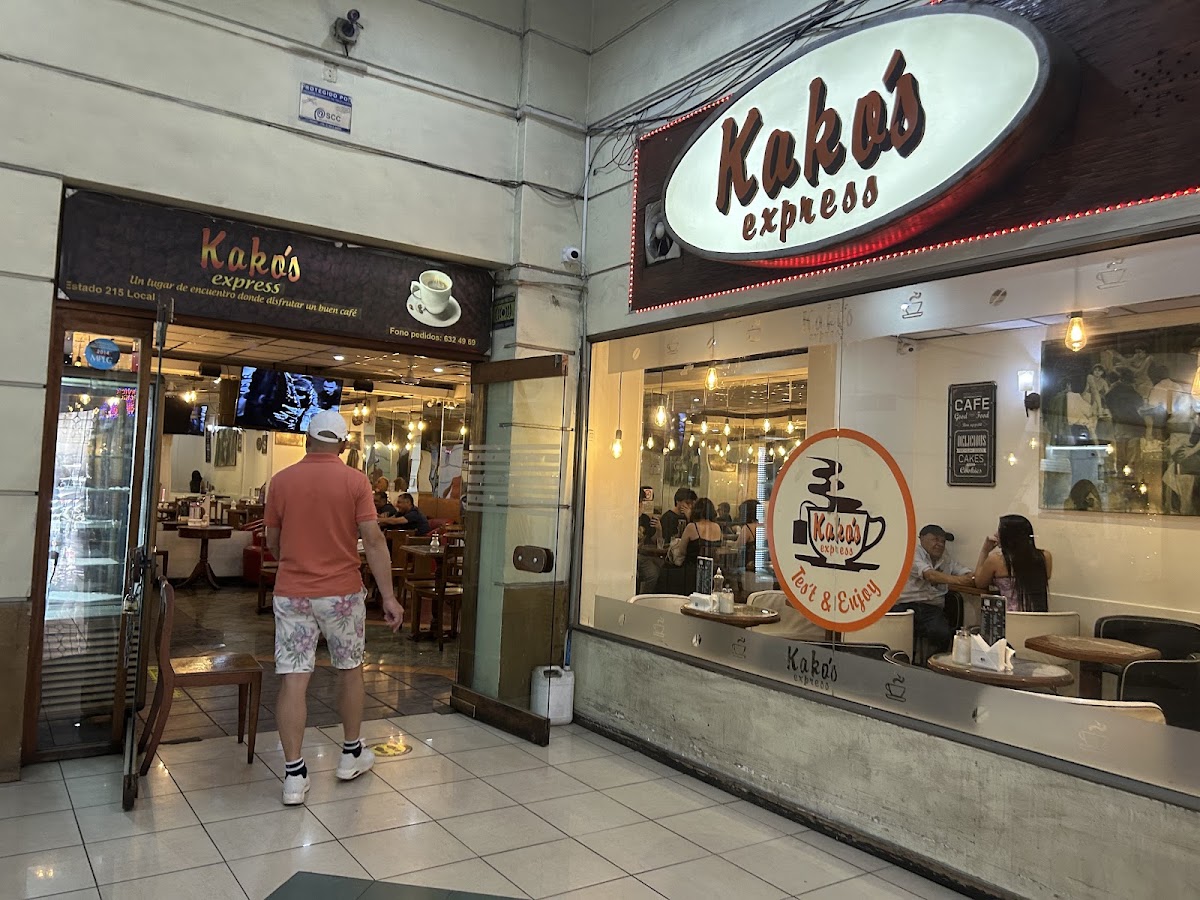 Kako's Cafe (con Pierna)