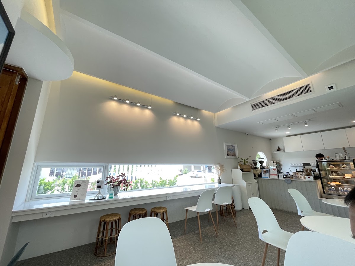 NEWDAY CAFE & BISTRO