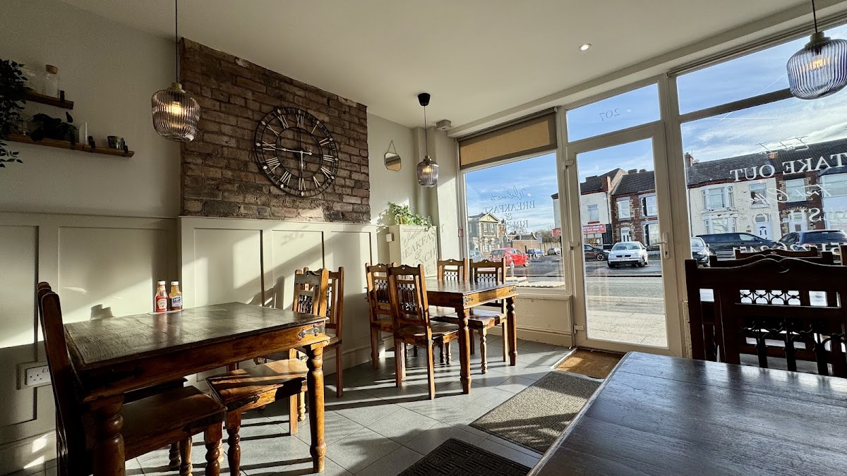 Breakfast & Brunch Café