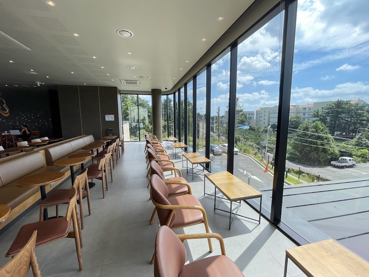 Starbucks Jeju Seogwipo Namwon DT Branch