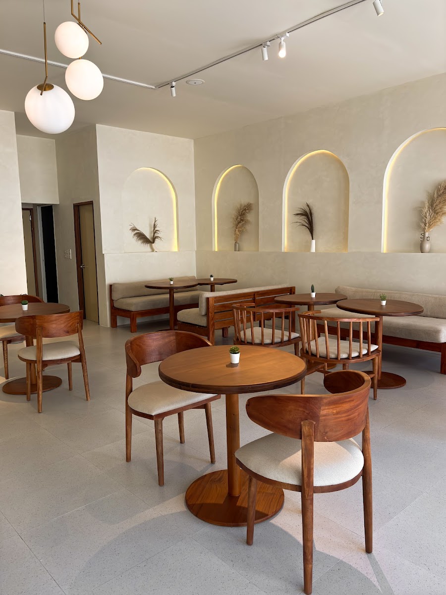 Hazel Café & Cakery