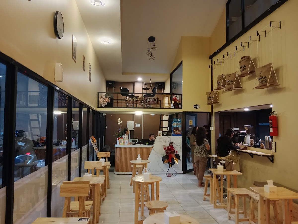 AJEG BILLIARD AND CAFE - 7