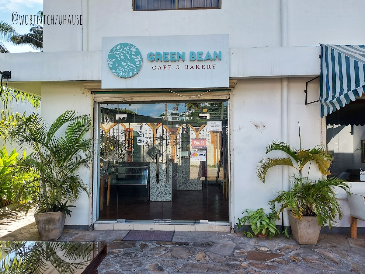 Green Bean Cafe & Bakery