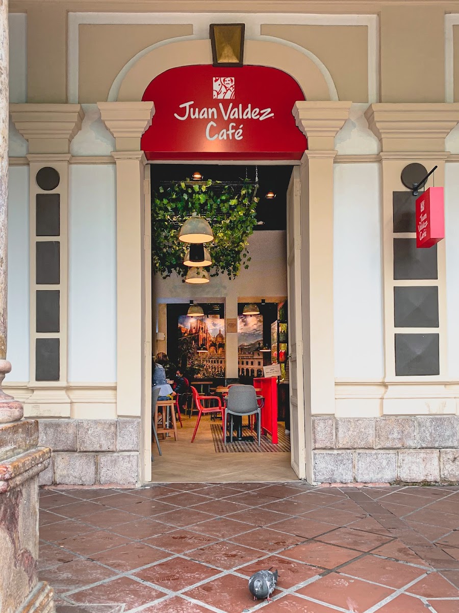 Juan Valdez Cafe - Parque Calderon Cuenca