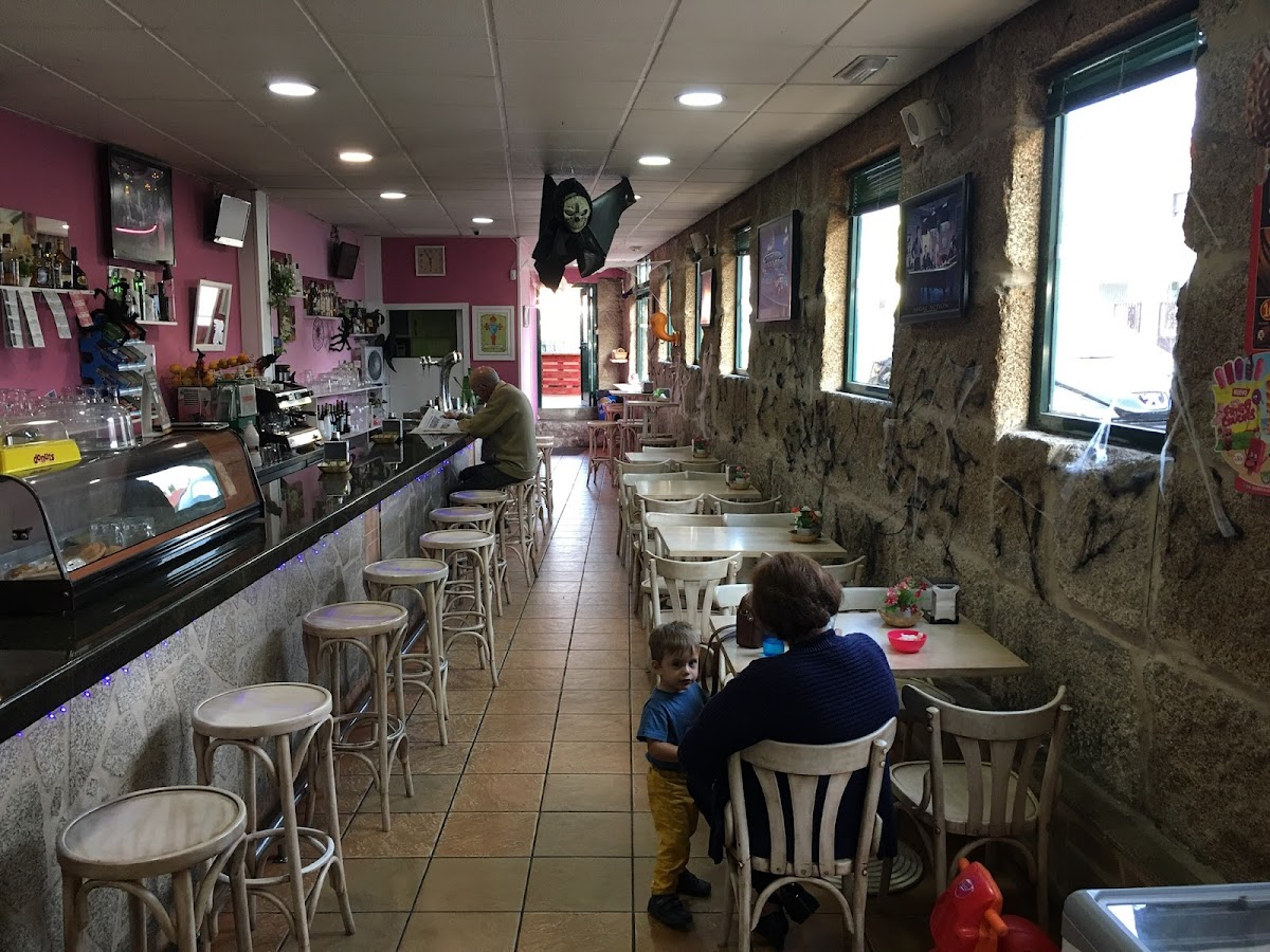 Cafeteria Catty Shark - 9