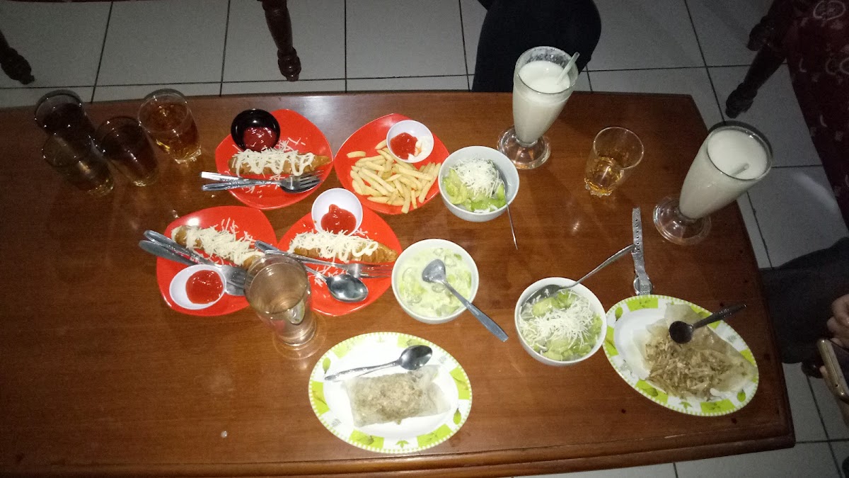 Kedai Tjisondari - 10